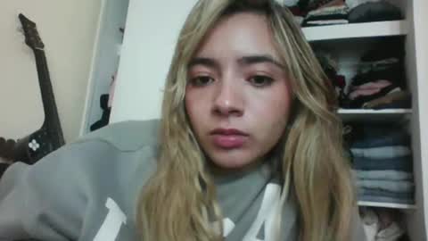 majo_gomezz online show from November 2025 12:02:01 AM