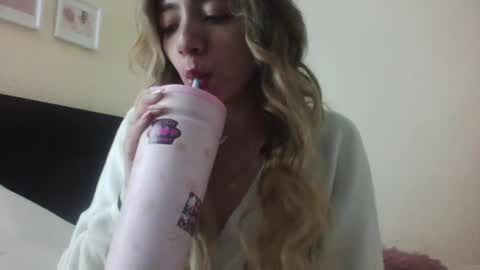 majo_gomezz online show from February 2026 02:01:02 AM