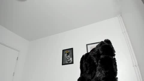 Snapshot of makemeeyours chatting on January 2025 05:33:02 PM Goddess Onlyfansportraitmarie online show from January 2025 05:33:02 PM