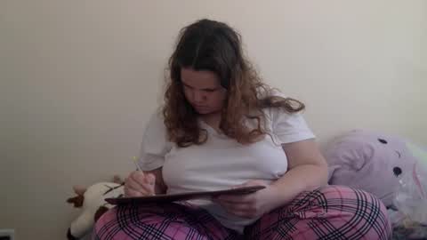 Snapshot of makemesquirt06 chatting on October 2025 06:12:01 PM makemesquirt06 online show from October 2025 06:12:01 PM