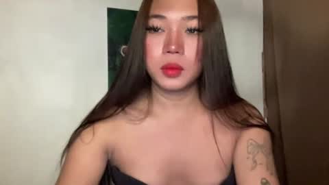 Snapshot of makemesquirt_xxx chatting on May 2026 01:00:01 AM KEANA online show from May 2026 01:00:01 AM