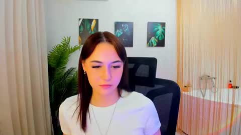 Snapshot of makeyouehappy chatting on November 2025 12:19:02 PM makeyouehappy online show from November 2025 12:19:02 PM