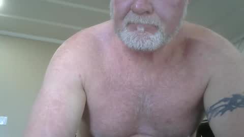 Snapshot of makinit08 chatting on April 2026 04:25:01 PM makinit08 online show from April 2026 04:25:01 PM