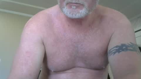 Snapshot of makinit08 chatting on April 2026 07:14:01 PM makinit08 online show from April 2026 07:14:01 PM