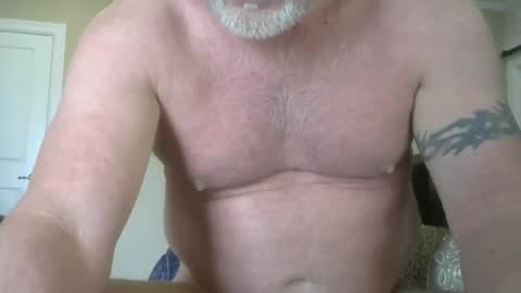 Snapshot of makinit08 chatting on April 2026 08:44:01 PM makinit08 online show from April 2026 08:44:01 PM