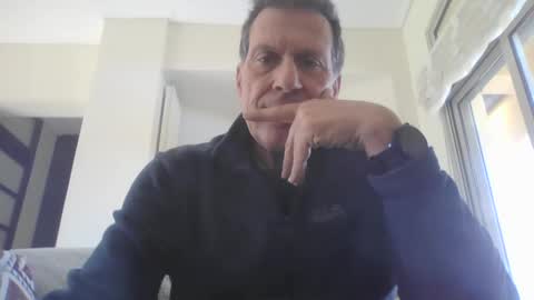 Snapshot of makis8989 chatting on December 2024 08:15:02 AM makis8989 online show from December 2024 08:15:02 AM