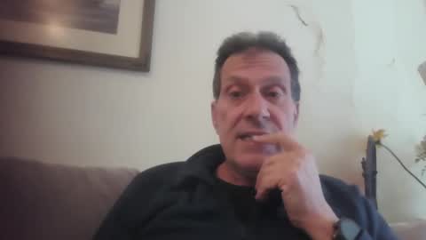 Snapshot of makis8989 chatting on January 2025 08:21:02 AM makis8989 online show from January 2025 08:21:02 AM