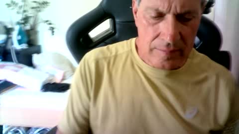 Snapshot of makis8989 chatting on September 2025 08:16:01 AM makis8989 online show from September 2025 08:16:01 AM