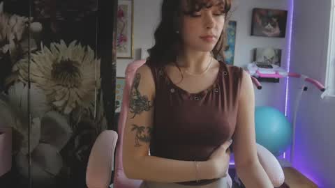 Snapshot of makiyahbelle2 chatting on April 2026 12:11:02 AM MakiyahBelle online show from April 2026 12:11:02 AM