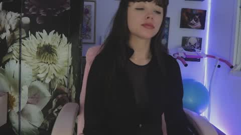 Snapshot of makiyahbelle2 chatting on April 2026 11:14:02 AM MakiyahBelle online show from April 2026 11:14:02 AM