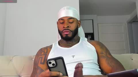 Snapshot of makonneen chatting on January 2026 03:09:02 AM Makonnen online show from January 2026 03:09:02 AM