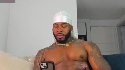 Snapshot of makonneen chatting on January 2026 04:17:02 AM Makonnen online show from January 2026 04:17:02 AM