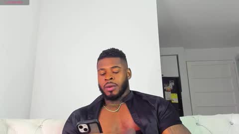 Snapshot of makonneen chatting on February 2026 06:22:01 AM Makonnen online show from February 2026 06:22:01 AM