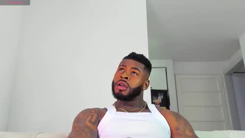 Snapshot of makonneen chatting on February 2026 01:42:02 AM Makonnen online show from February 2026 01:42:02 AM