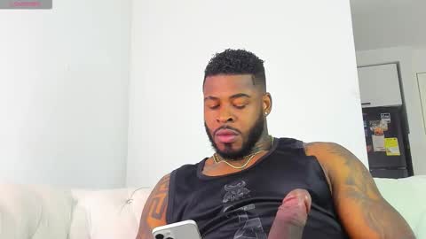 Snapshot of makonneen chatting on March 2026 05:19:02 PM Makonnen online show from March 2026 05:19:02 PM