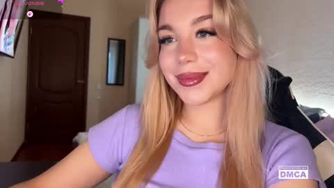 Snapshot of maksisisia chatting on November 2025 01:11:01 PM maksisisia online show from November 2025 01:11:01 PM