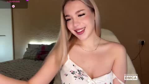 Snapshot of maksisisia chatting on November 2025 01:48:01 PM maksisisia online show from November 2025 01:48:01 PM