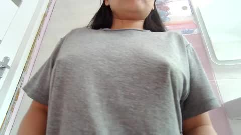Snapshot of makulato chatting on June 2026 01:02:02 PM Maya online show from June 2026 01:02:02 PM