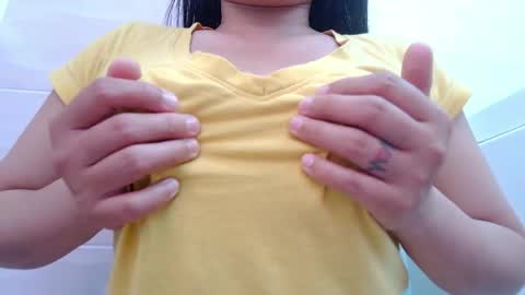 Snapshot of makulato chatting on June 2026 02:33:01 PM Maya online show from June 2026 02:33:01 PM