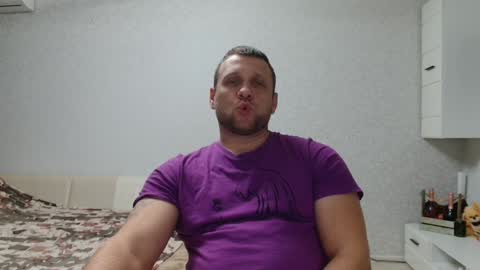 Snapshot of malchyshka chatting on December 2024 11:29:02 AM malchyshka online show from December 2024 11:29:02 AM