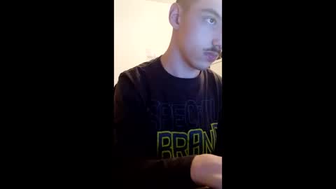 Snapshot of male20y chatting on April 2026 01:47:01 AM male20y online show from April 2026 01:47:01 AM