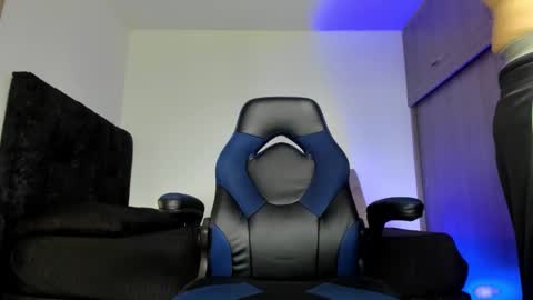 ADAM         online show from October 2025 05:11:01 PM