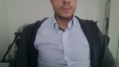 Snapshot of maleboyz chatting on January 2025 12:19:02 PM Boybi online show from January 2025 12:19:02 PM