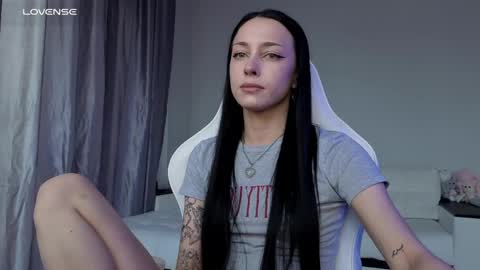 Snapshot of malenkiykamen chatting on April 2026 12:49:01 PM piu online show from April 2026 12:49:01 PM