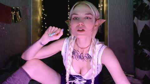 Snapshot of mali_sia chatting on September 2025 08:32:02 PM Mischelle online show from September 2025 08:32:02 PM