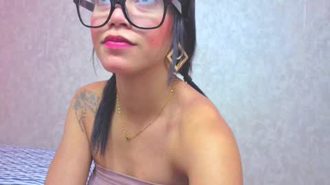 Malia foox online show from November 2025 06:23:02 PM