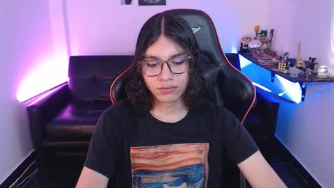 Malik  online show from September 2025 04:21:02 PM