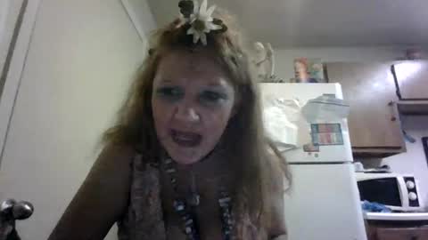 Snapshot of malinda702 chatting on November 2025 08:28:02 AM malinda702 online show from November 2025 08:28:02 AM