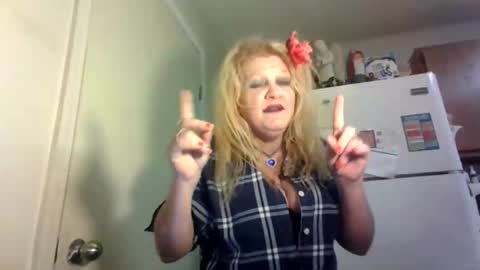 malinda702 online show from May 2026 11:31:02 PM