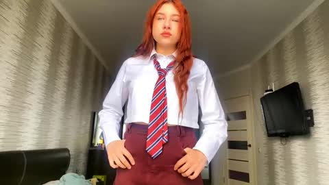Isabella online show from October 2025 10:44:01 AM