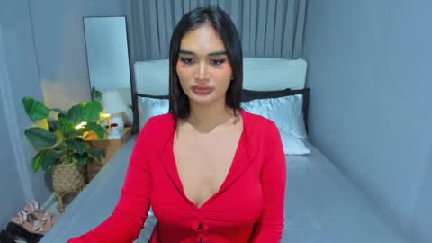 Mallory online show from December 2024 05:53:02 AM