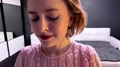 Nicole online show from April 2026 07:06:02 AM