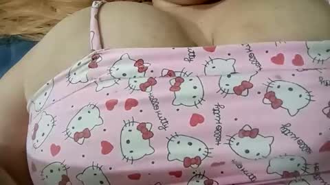 Aleja zapata online show from November 2025 06:55:01 AM