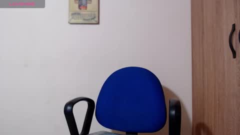 Malory  online show from November 2025 04:11:02 AM