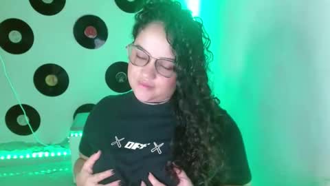 MI INSTAGRAM soy glory01 online show from February 2025 09:48:01 PM