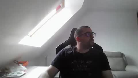 breton online show from December 2024 09:46:01 AM