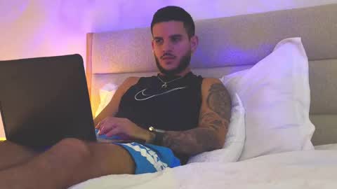 maluma09 online show from October 2025 08:50:02 PM