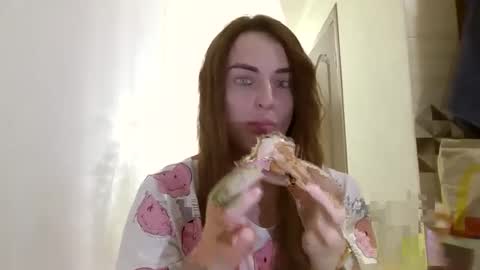 Snapshot of mandibrooks chatting on September 2025 07:46:02 PM MandiBrooks online show from September 2025 07:46:02 PM