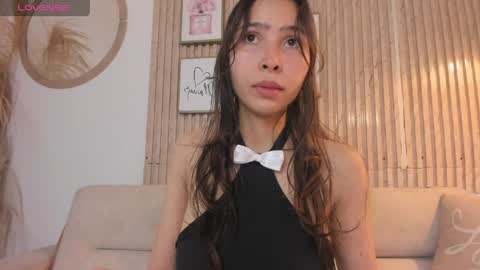 Snapshot of mandy_bloom chatting on April 2026 01:42:02 AM mandy_bloom online show from April 2026 01:42:02 AM