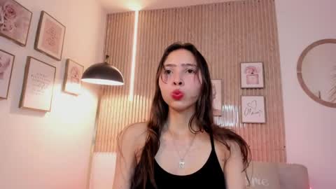 Snapshot of mandy_bloom chatting on April 2026 07:49:01 PM mandy_bloom online show from April 2026 07:49:01 PM