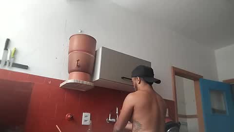 Snapshot of mandymel chatting on December 2024 04:16:02 PM Muw online show from December 2024 04:16:02 PM