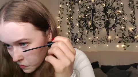 Mandy online show from October 2025 06:19:02 PM