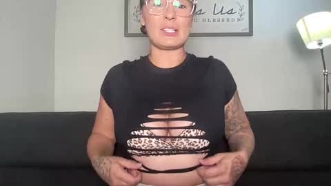 Mandy online show from November 2025 02:11:02 AM