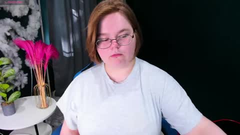 Snapshot of maneela_kennedy chatting on May 2026 11:18:02 AM Maneela online show from May 2026 11:18:02 AM