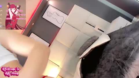 manellyksparklee online show from October 2025 01:08:01 PM