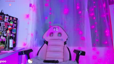 Snapshot of mangoshake_ chatting on April 2026 04:50:02 AM Manguito online show from April 2026 04:50:02 AM